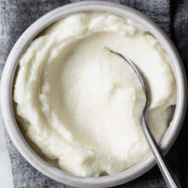 Garlic Sauce (8 oz).