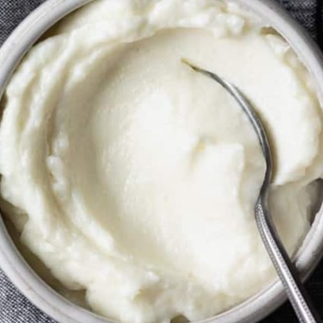 Garlic Sauce (16 oz).